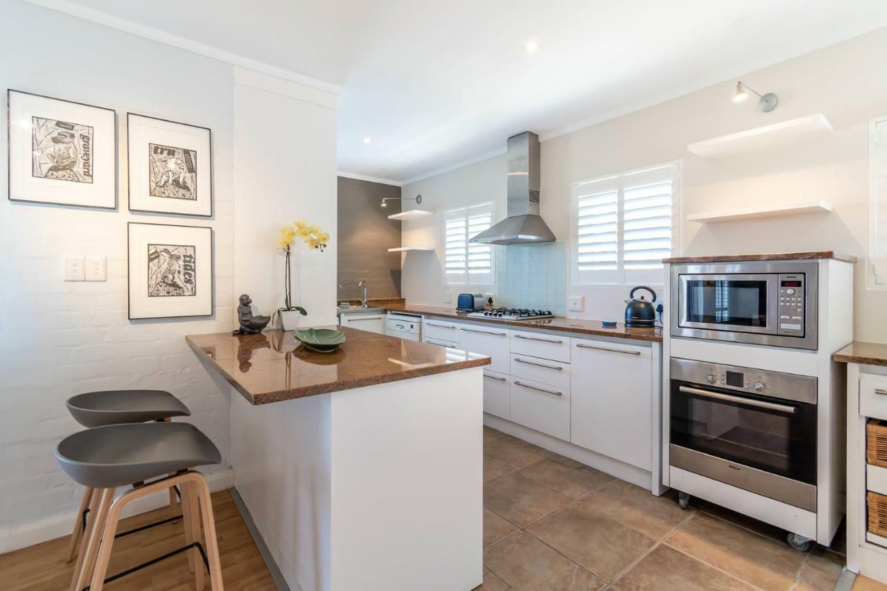 Trendy Get-Away On The Canals, Thesen Islands Knysna Exterior photo